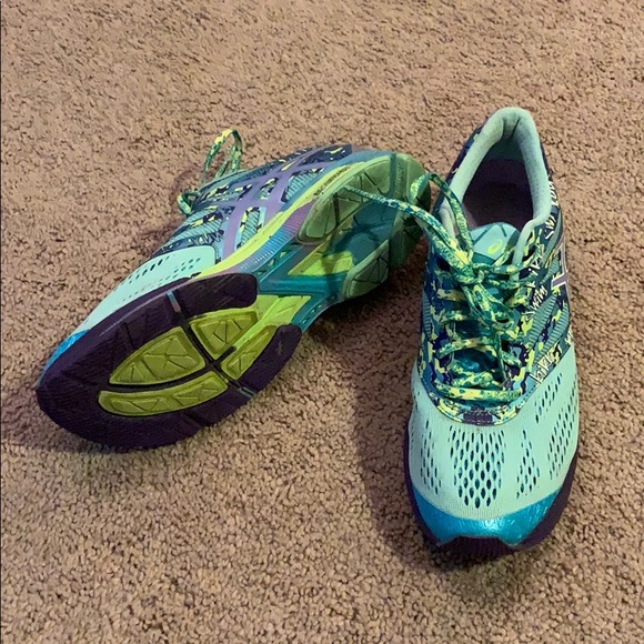 ASICS - Picture 2 of 2